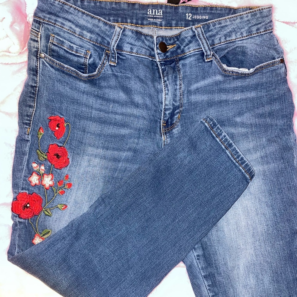 Ana Floral Embroidered Jegging Size 12